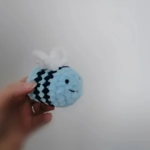 Abeille au crochet