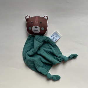 Doudou Ours brun en double gaze vert eucalyptus personnalisable
